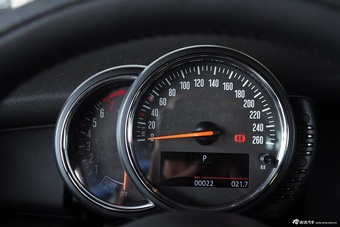 2015款MINI ONE 1.2T手动五门掀背