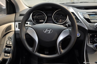 2012款朗动1.6L手动领先型