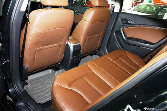 2014款奔腾B90 1.8T自动豪华型到店实拍