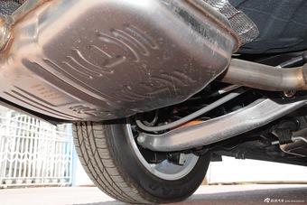 2015款荣威950 1.8T精英版