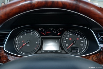 2016款东风A9 1.8T自动豪华型