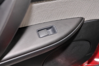 2013款马自达6 2.0L自动时尚型