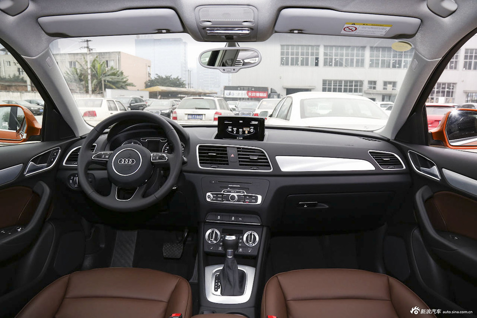 2015款奥迪Q3 35TFSI舒适型