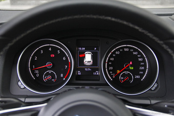 2015款尚酷2.0T自动豪华版