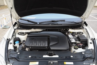 2015款绅宝X65 2.0T自动豪华型