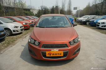 2011款爱唯欧三厢1.4SL自动图片