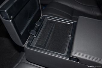 2016款捷豹XJL 2.0T自动两驱典雅商务版