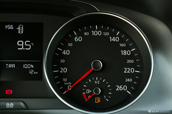 2016款高尔夫1.6L手动时尚型