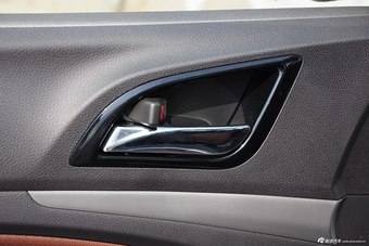 2015款比亚迪S7 1.5T手动尊贵版