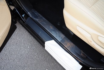 2015款汉兰达2.0T自动两驱精英版7座