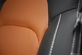 2016款吉利帝豪1.3T自动RS两厢向上版