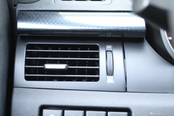 2015款奔腾X80 1.8T自动运动型