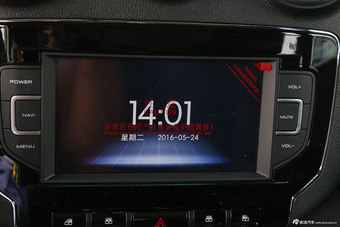 2016款北京BJ40L 2.0T手动四驱尊贵版