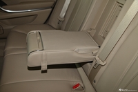 2012款荣威950 2.4L LUX豪华版