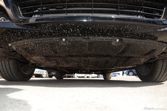 2016款奔腾B90 1.8T自动尊贵型十周年纪念版