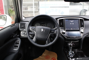 2015款皇冠2.5L自动尊享版