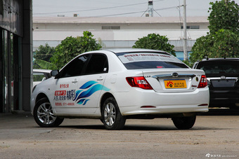 2015款比亚迪全新F3节能版1.5L自动豪华型