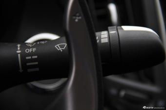 2014款英菲尼迪Q50 3.7L自动豪华运动版