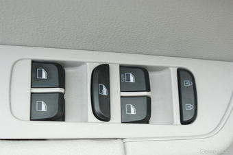 2011款中华H530 1.6L自动豪华型图片