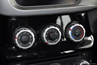 2012款中华H230 1.5自动天窗版