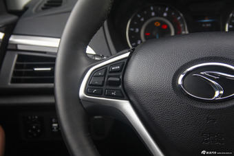 2015款V5菱致plus 1.5L手动智趣型