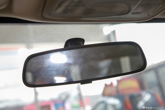 2013款艾瑞泽7 1.6手动致享版