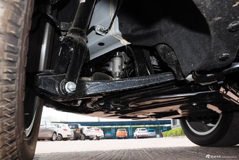 2015款哈弗H8 2.0T两驱豪华型