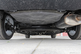 2015款吉利新帝豪三厢1.5L手动向上版