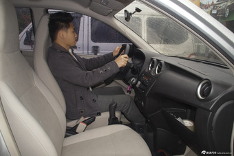 2014款启辰R30 1.2L手动优享版