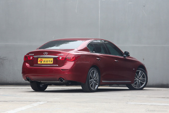 2015款英菲尼迪Q50L 2.0T自动运动版