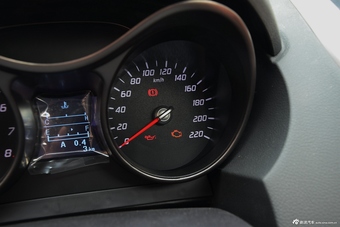 2016款海马S5 1.6L手动智能豪华科技版