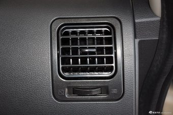 2015款菱智M3 1.6L 7座豪华型