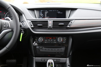 2014款宝马X1 xDrive20i X设计套装