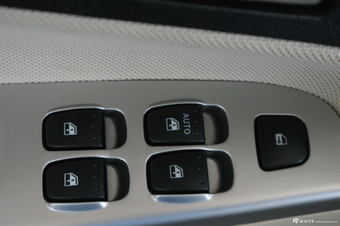 2011款骏捷FSV 1.5L手动舒适型