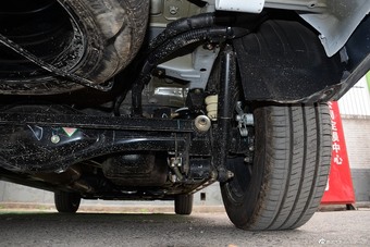 2016款五菱宏光S1 1.5L手动尊享型