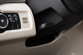 2015款英朗15N手动豪华型