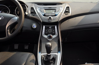 2012款朗动1.6L手动领先型