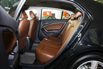 2014款奔腾B90 1.8T自动豪华型到店实拍