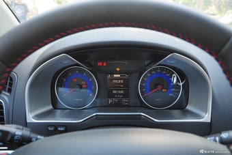 2015款吉利新帝豪三厢1.3T CVT向上版