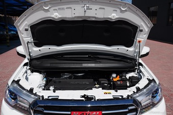 2015款哈弗H1 1.5L自动尊贵型