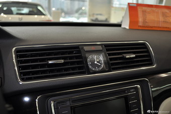 2014款 新帕萨特 1.8TSI DSG 尊荣版