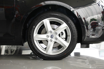 2014款奔腾B90 1.8T自动豪华型到店实拍