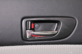 2013款马自达6 2.0L自动时尚型