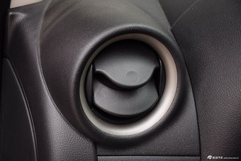 2015款玛驰1.5L自动易智版