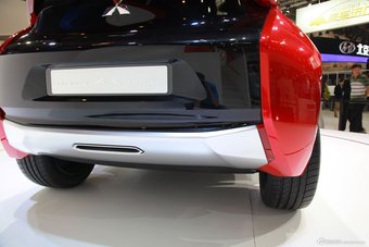 2014款三菱XR-PHEV概念车
