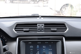 2017款哈弗H2 1.5T手动两驱豪华型红标