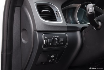 2015款沃尔沃V60 2.0T T5智雅个性运动版