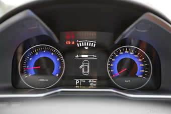 2016款吉利帝豪1.3T自动RS两厢向上版