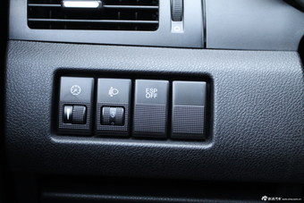 2015款奔腾X80 1.8T自动运动型