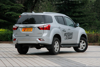 2015款五十铃mu-X 3.0T自动四驱尊享型